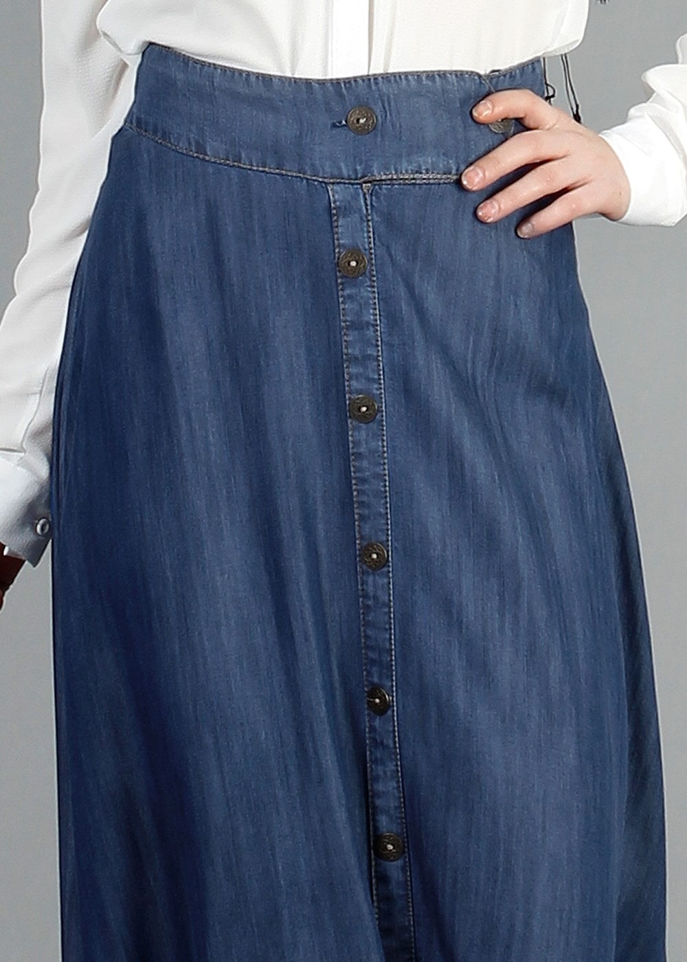 Hijab clothing NAVY BLUE T 2764 Yüceller Düğme Detaylı Kloş Etek