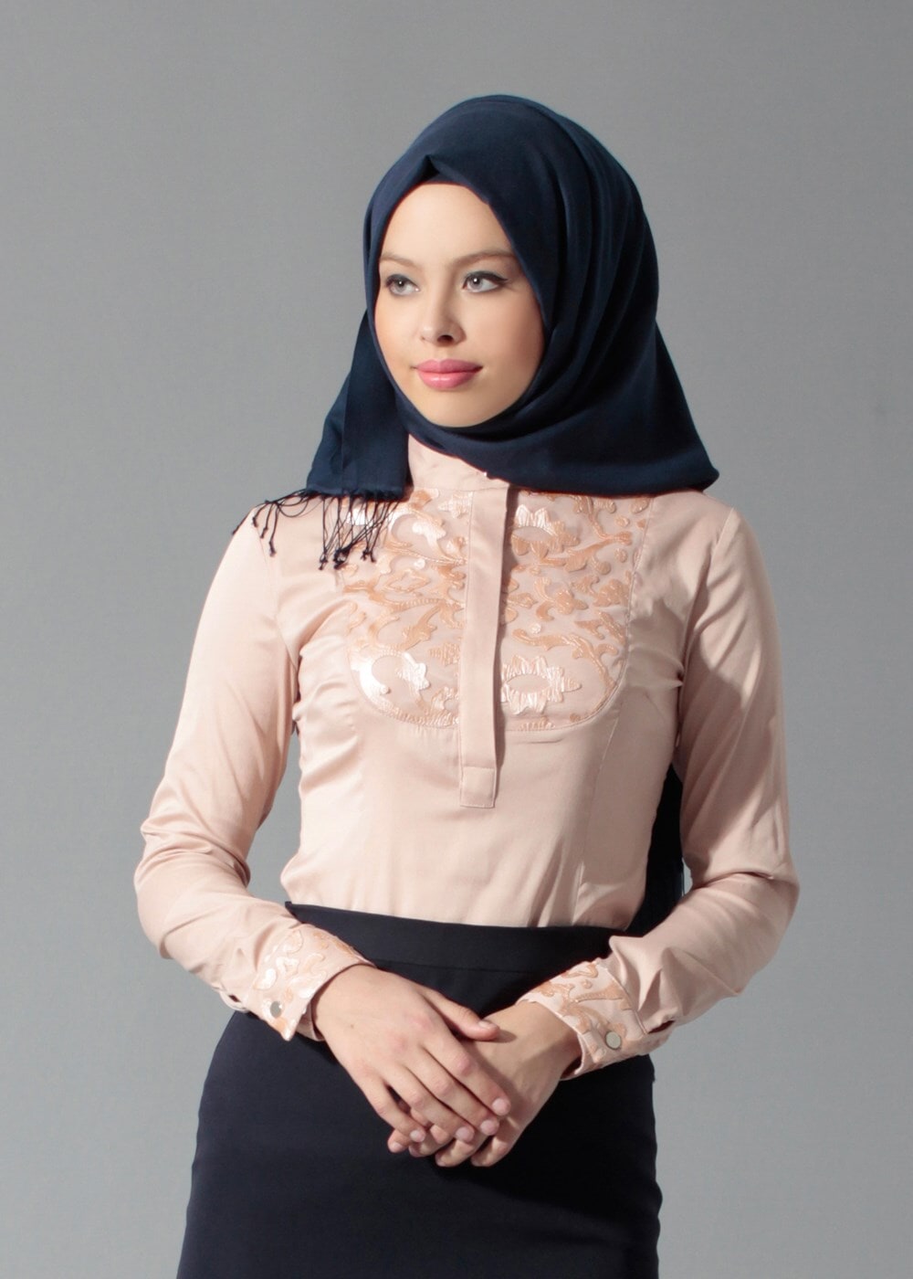 Tesettür giyim PUDRA GÜPÜR DETAYLI BLUZ 4134 