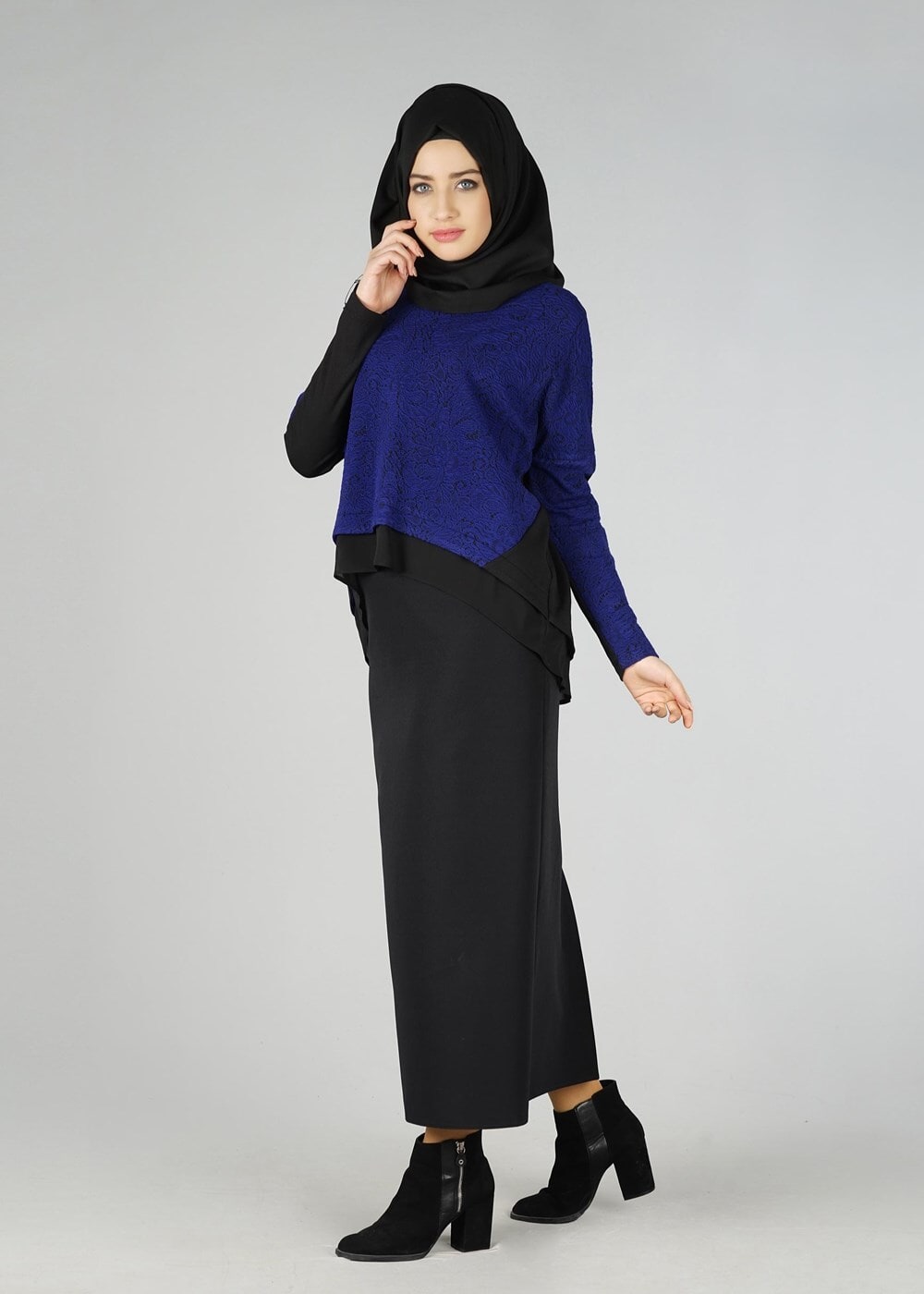 Vêtements hijab BLEU MARINE BLOUSE BICOLORE DÉTAIL GUIPURE 4520
