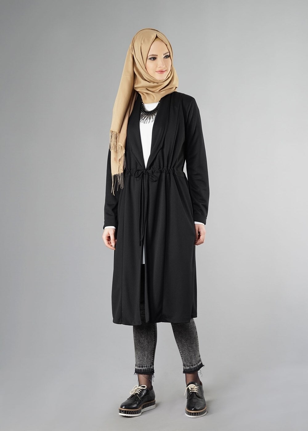 Tesettür giyim SİYAH BELİ BÜZGÜLÜ HIRKA 25504 