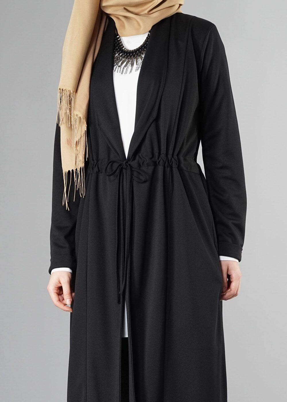 Tesettür giyim SİYAH BELİ BÜZGÜLÜ HIRKA 25504 