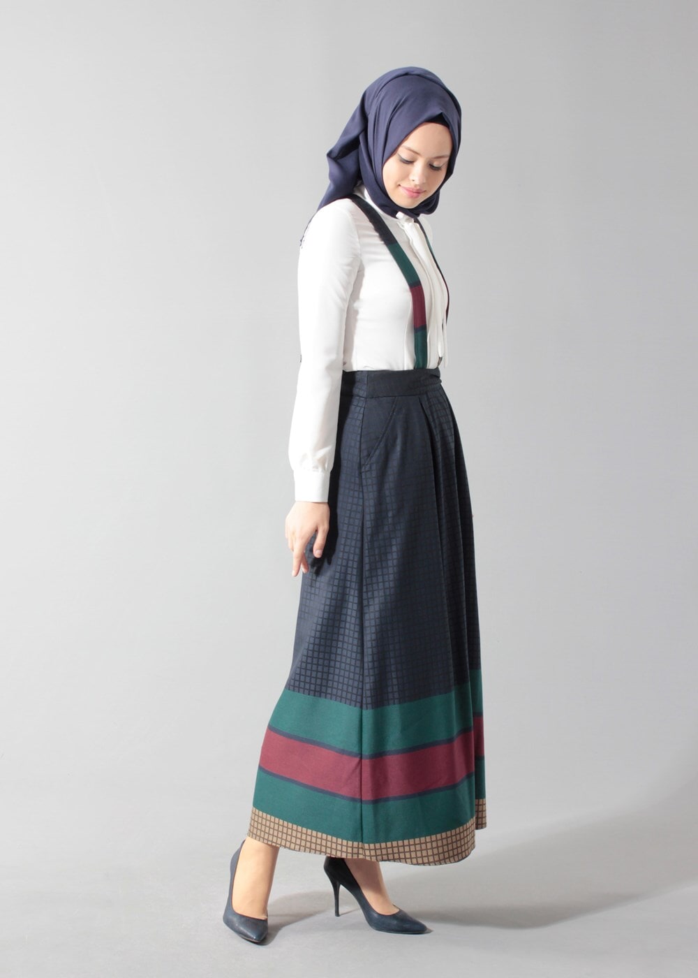 Vêtements hijab BLEU MARINE JUPE AVEC BRETELLES 6783