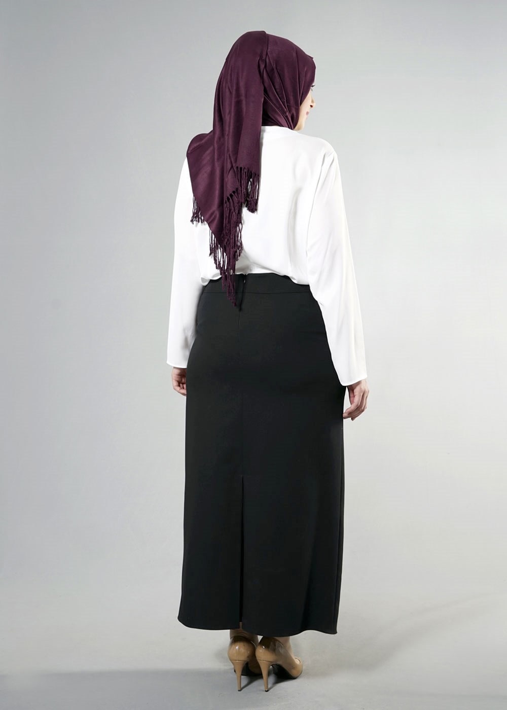 Hijab clothing BLACK STRAIGHT CUT SKIRT 6797