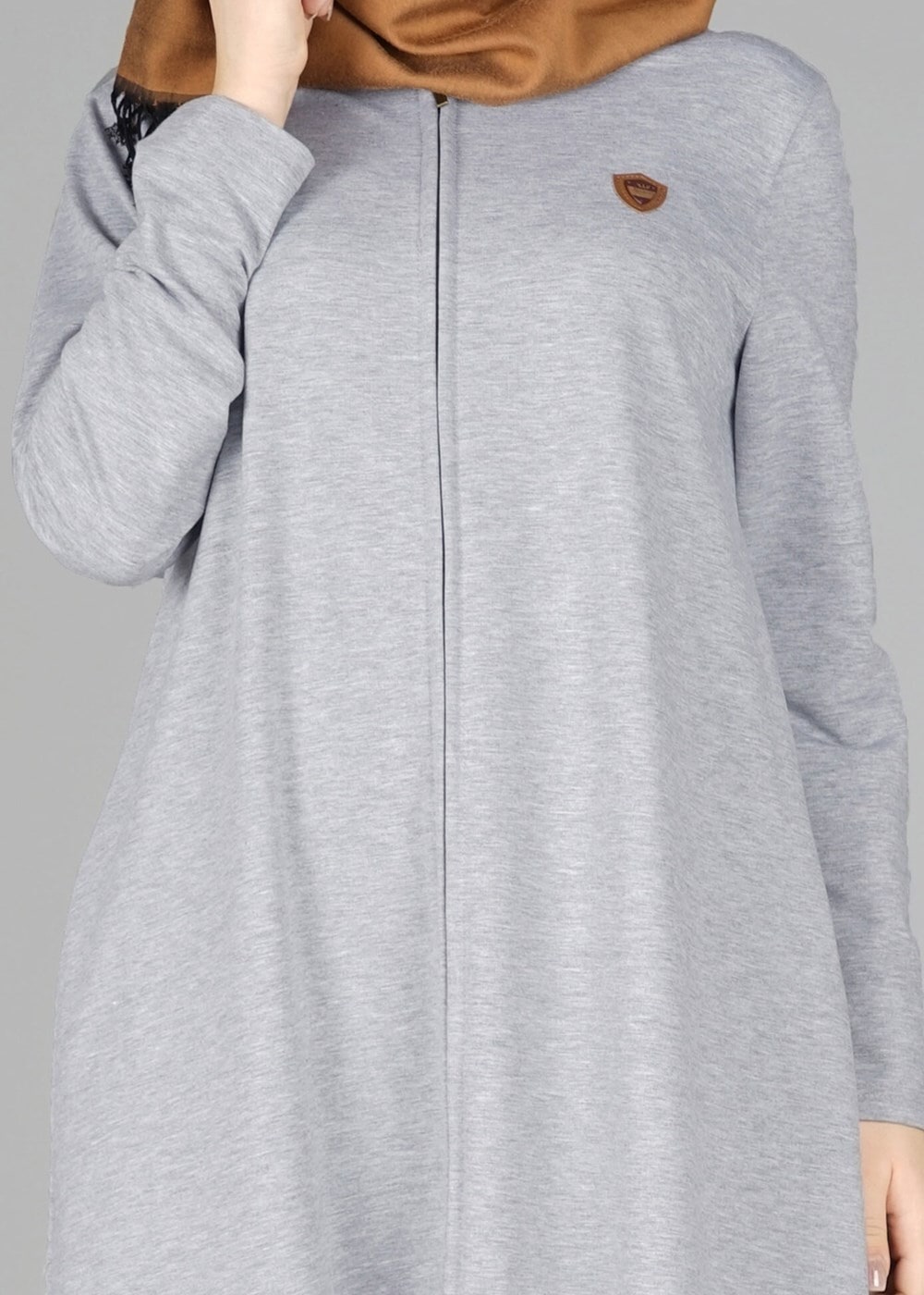 Tesettür giyim GRİ FERMUARLI KAPÜŞONLU FERACE 25106