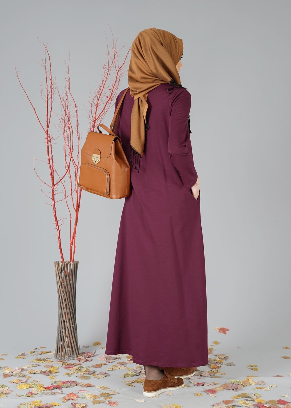 Tesettür giyim BORDO FERMUARLI KAPÜŞONLU FERACE 25106