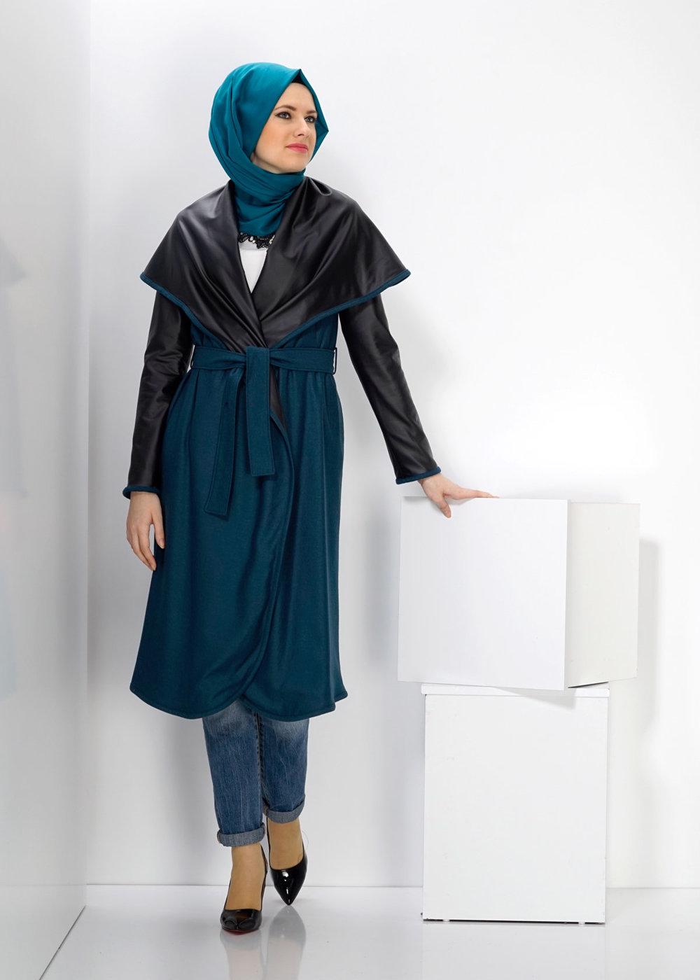 Tesettür giyim MAVİ DERİ DETAYLI KUŞAKLI KABAN 9313