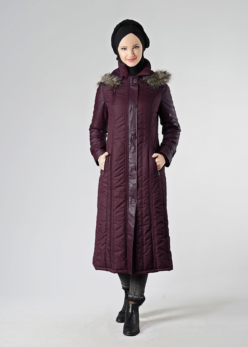 Tesettür giyim BORDO KAPÜŞONLU ŞİŞME KABAN 9361