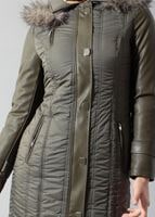 Tesettür giyim HAKİ KAPÜŞONLU ŞİŞME KABAN 9361