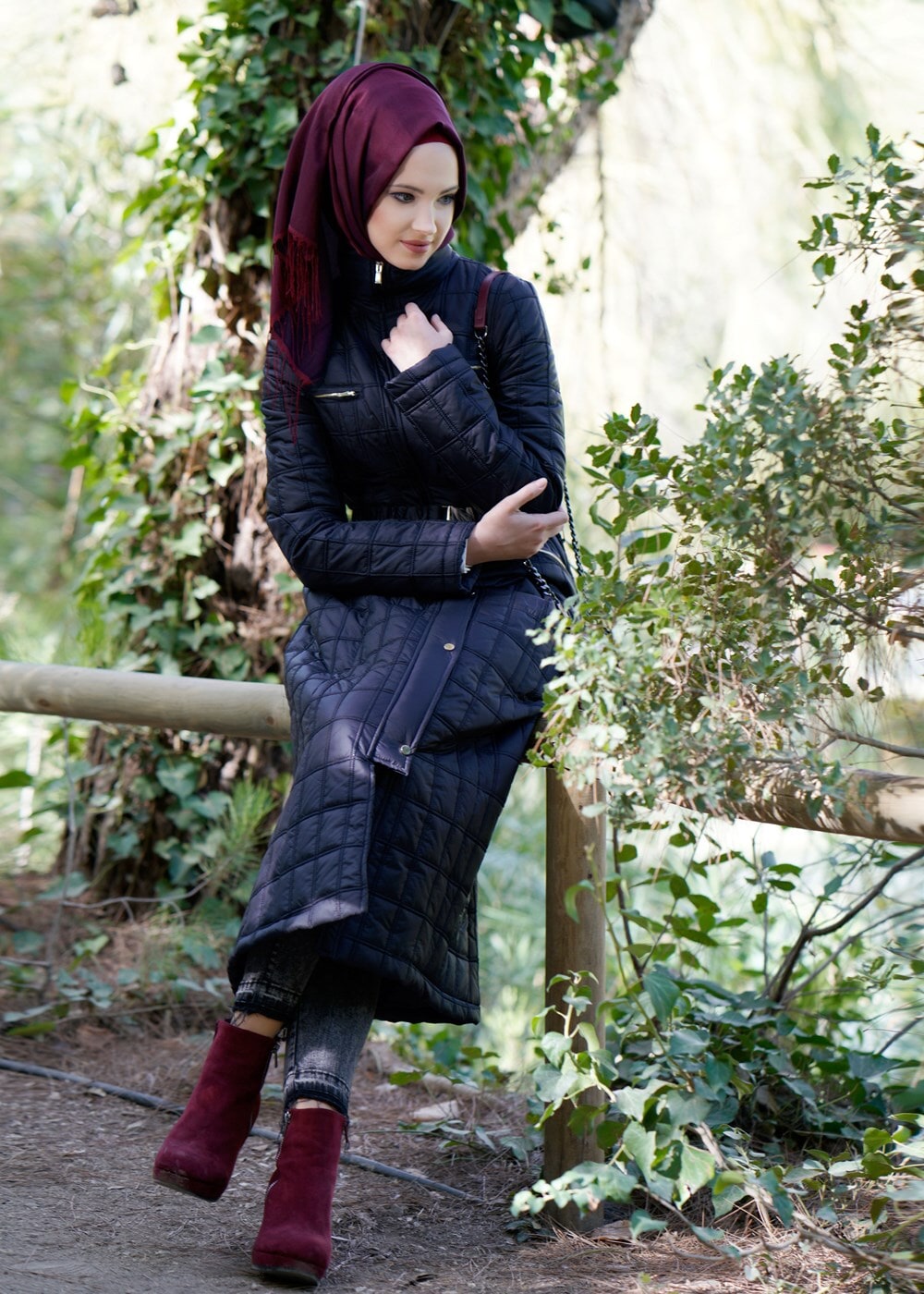 Tesettür giyim LACİVERT KAPİTONE ŞİŞME MONT 18653