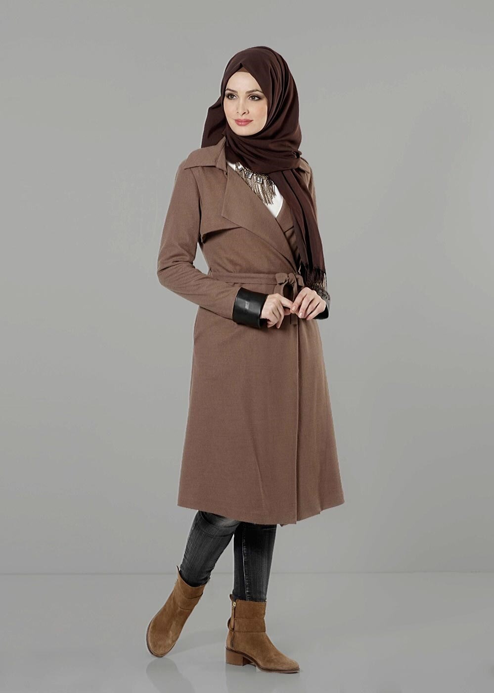 Tesettür giyim KAHVE KUŞAKLI KEÇE KABAN 3466