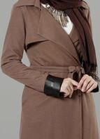 Tesettür giyim KAHVE KUŞAKLI KEÇE KABAN 3466