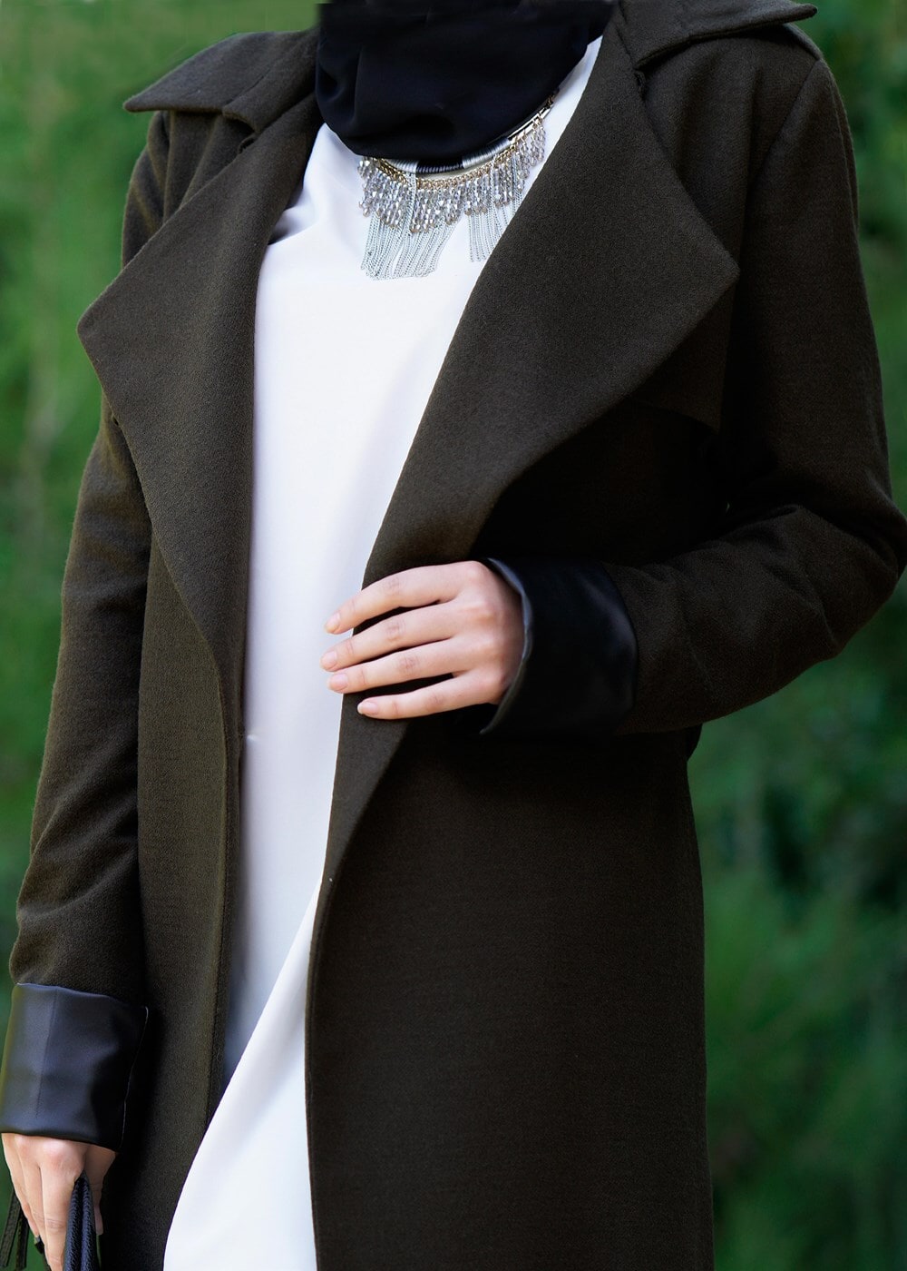 Tesettür giyim HAKİ KUŞAKLI KEÇE KABAN 3466