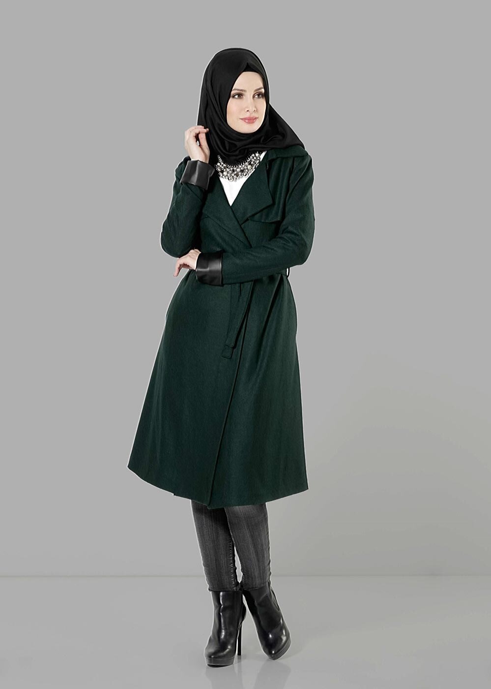 Tesettür giyim YEŞİL KUŞAKLI KEÇE KABAN 3466