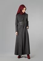 Tesettür giyim GRİ ÇİFT KEMERLİ DÜĞMELİ MANTO 9323 