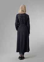 Tesettür giyim LACİVERT İŞLEMELİ BAĞCIKLI BİSİKLET YAKA MANTO 9362