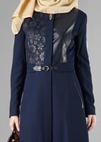 Tesettür giyim LACİVERT NAKIŞ DETAYLI PARDESÜ 1610