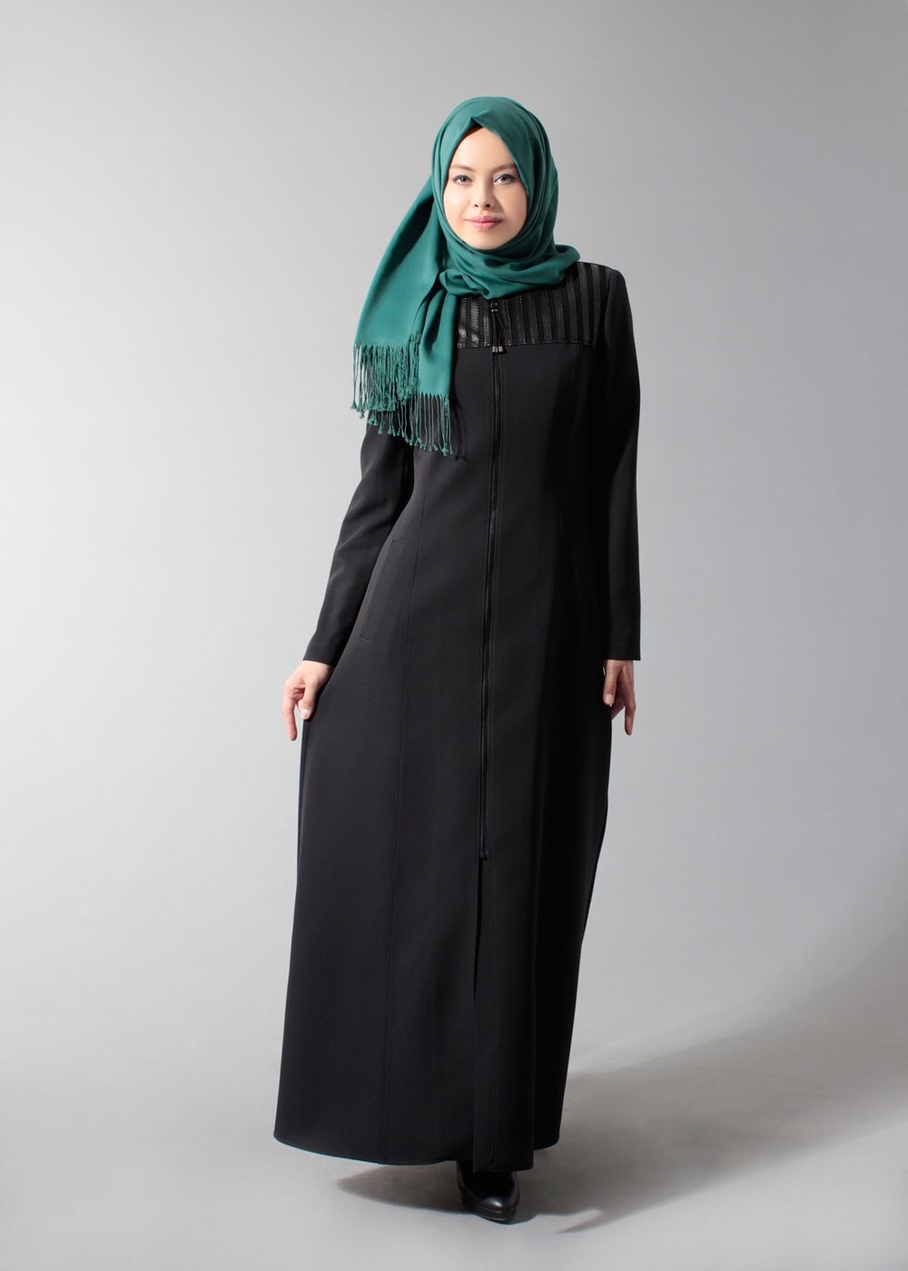 Tesettür giyim SİYAH FERMUARLI PARDESÜ 1682 