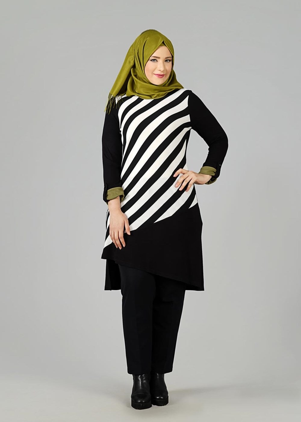 Tesettür giyim KREM 2531 TUNİK