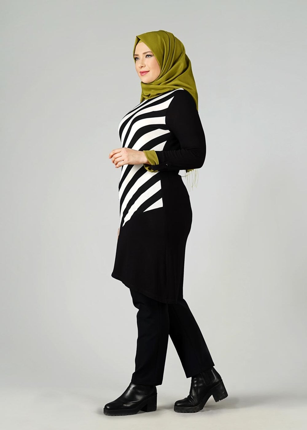 Tesettür giyim KREM 2531 TUNİK