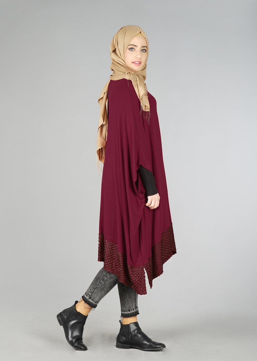 Tesettür giyim BORDO ETEK UCU DESENLİ YARASA KOL TUNİK 4483 