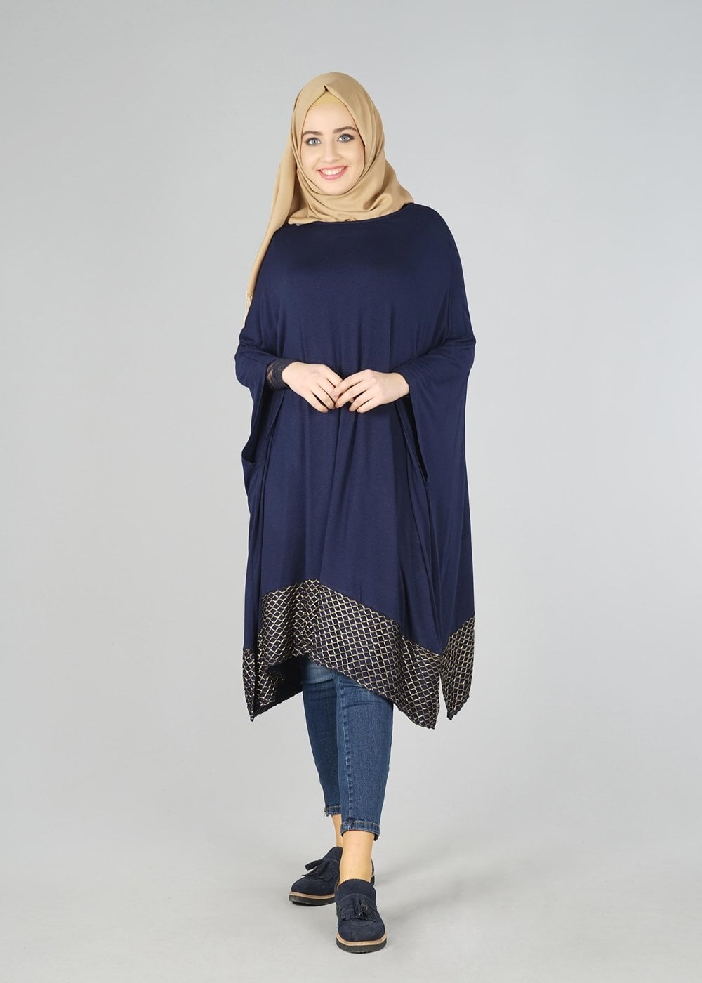 Tesettür giyim LACİVERT ETEK UCU DESENLİ YARASA KOL TUNİK 4483 