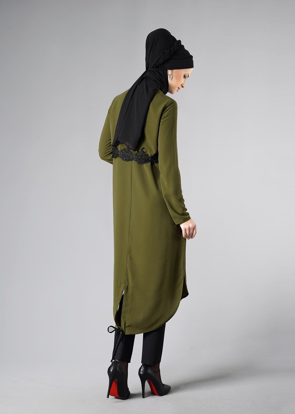 Tesettür giyim HAKİ DANTEL DETAYLI FERMUARLI TUNİK 4790 