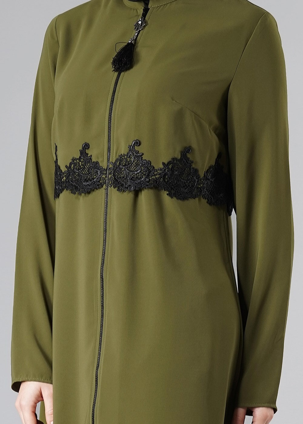 Tesettür giyim HAKİ DANTEL DETAYLI FERMUARLI TUNİK 4790 