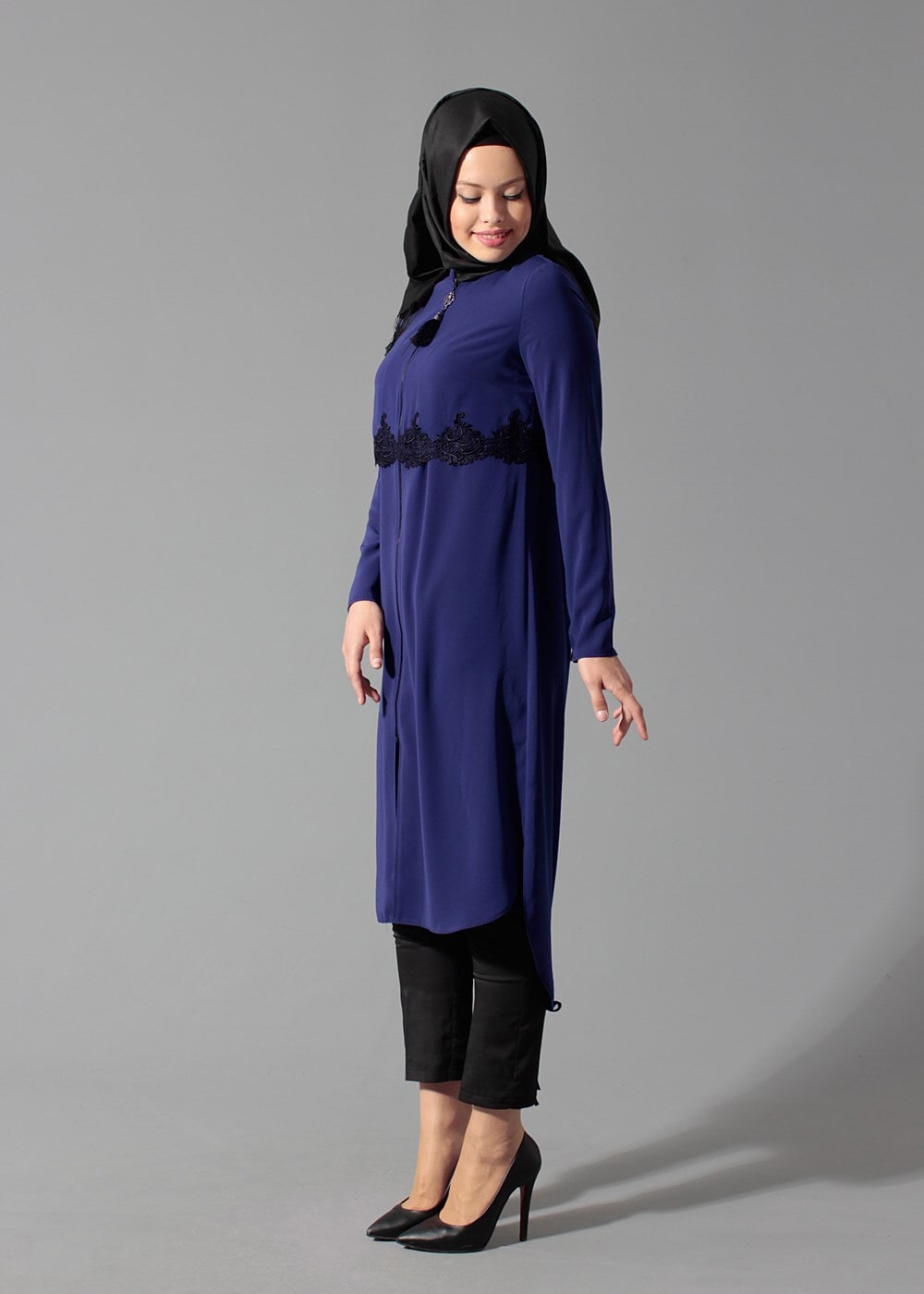 Tesettür giyim LACİVERT DANTEL DETAYLI FERMUARLI TUNİK 4790 