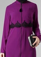 Tesettür giyim MOR DANTEL DETAYLI FERMUARLI TUNİK 4790 