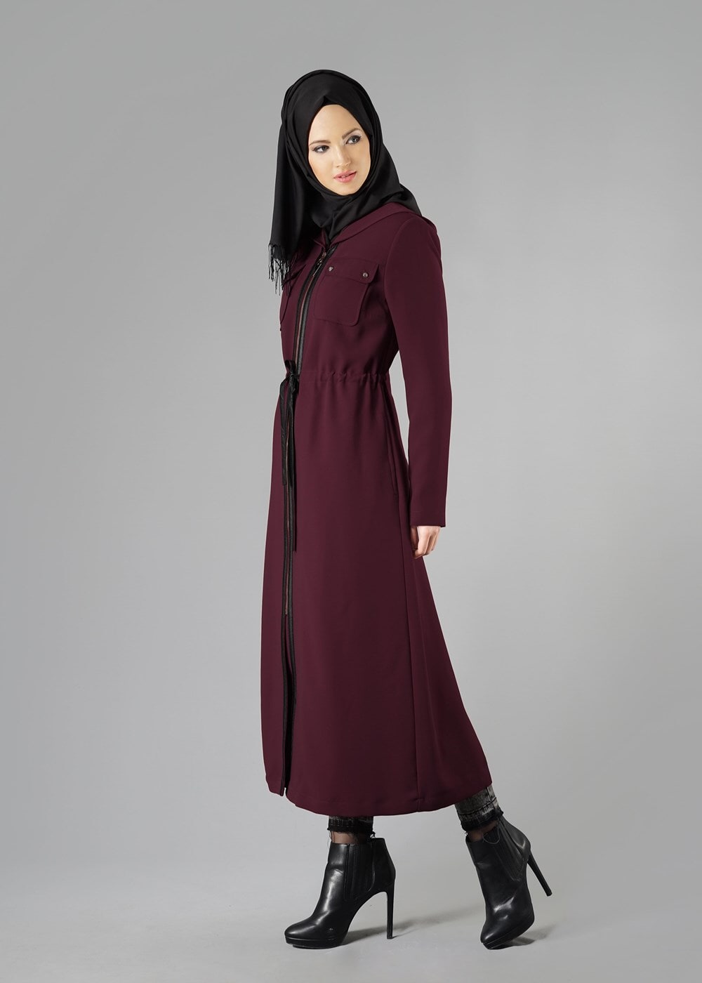 Tesettür giyim BORDO FERMUARLI KAPÜŞONLU TRENÇKOT 1344