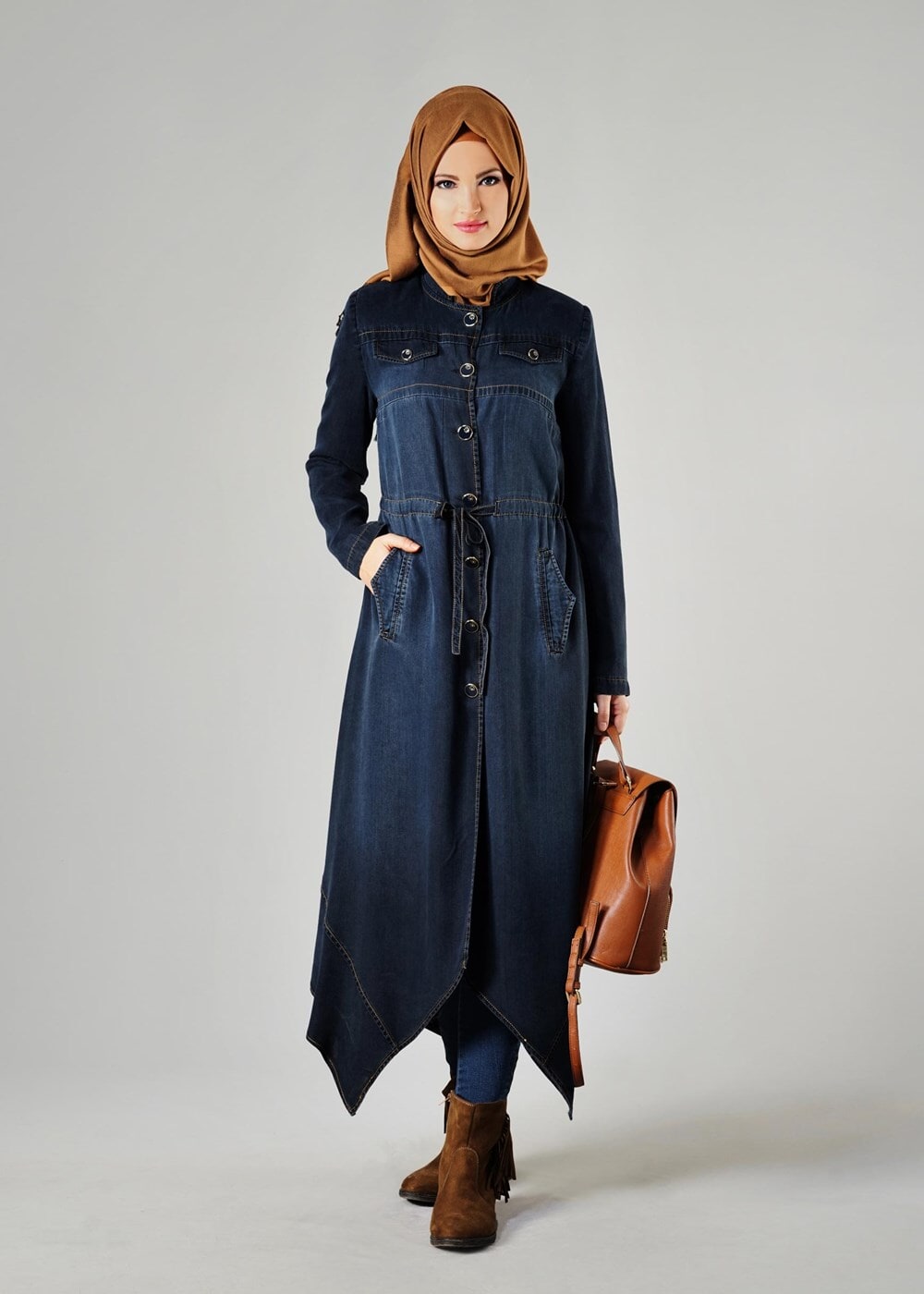 Tesettür giyim LACİVERT ETEK UCU ASİMETRİK BELDEN LASTİKLİ DÜĞMELİ DENİM TRENÇKOT 1366 
