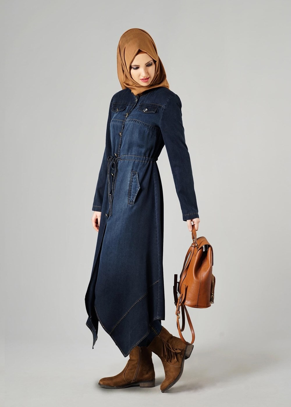 Tesettür giyim LACİVERT ETEK UCU ASİMETRİK BELDEN LASTİKLİ DÜĞMELİ DENİM TRENÇKOT 1366 