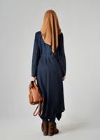 Tesettür giyim LACİVERT ETEK UCU ASİMETRİK BELDEN LASTİKLİ DÜĞMELİ DENİM TRENÇKOT 1366 