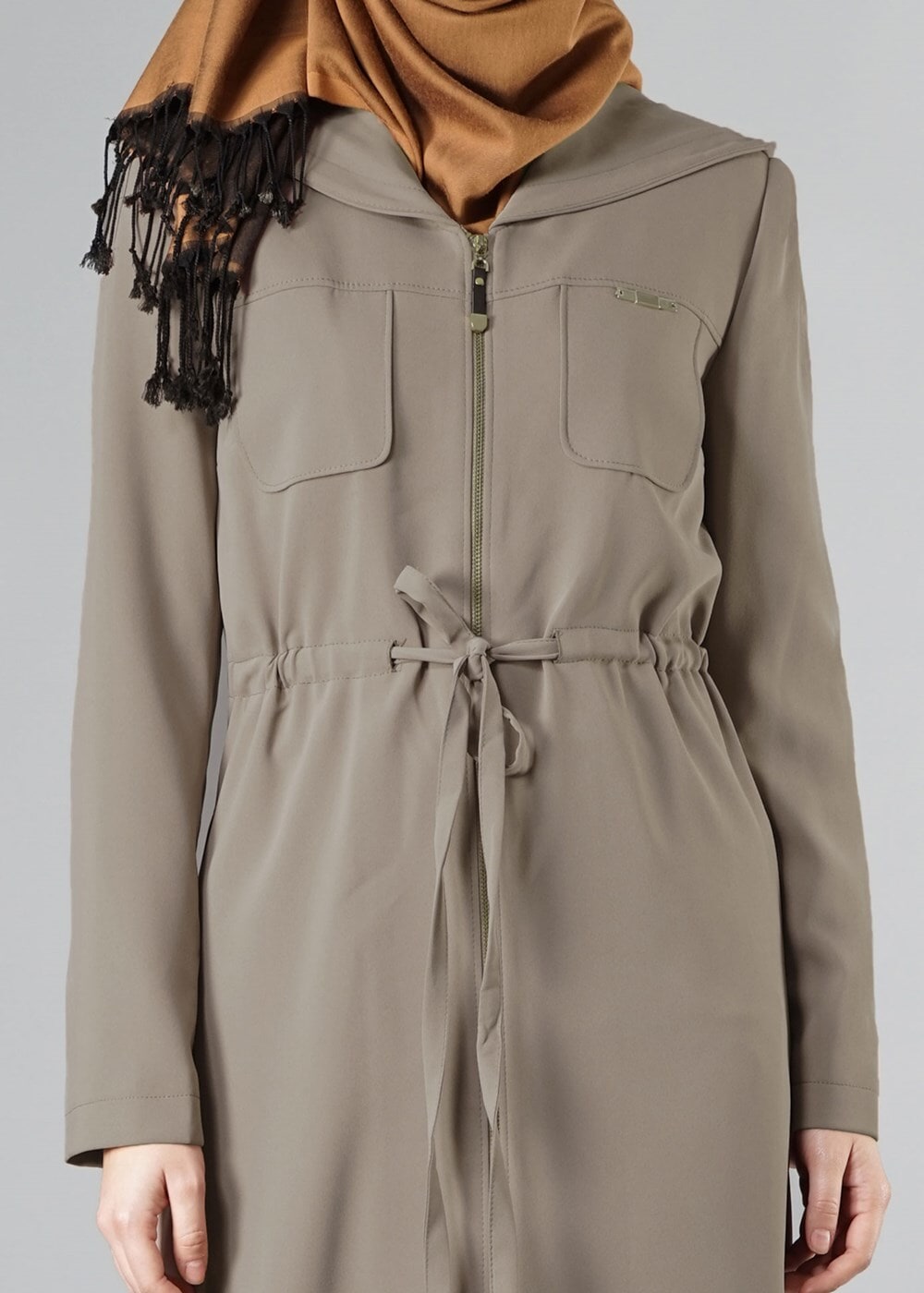 Tesettür giyim KAHVE KAPÜŞONLU BELDEN BAĞLAMALI TRENÇKOT 1373 