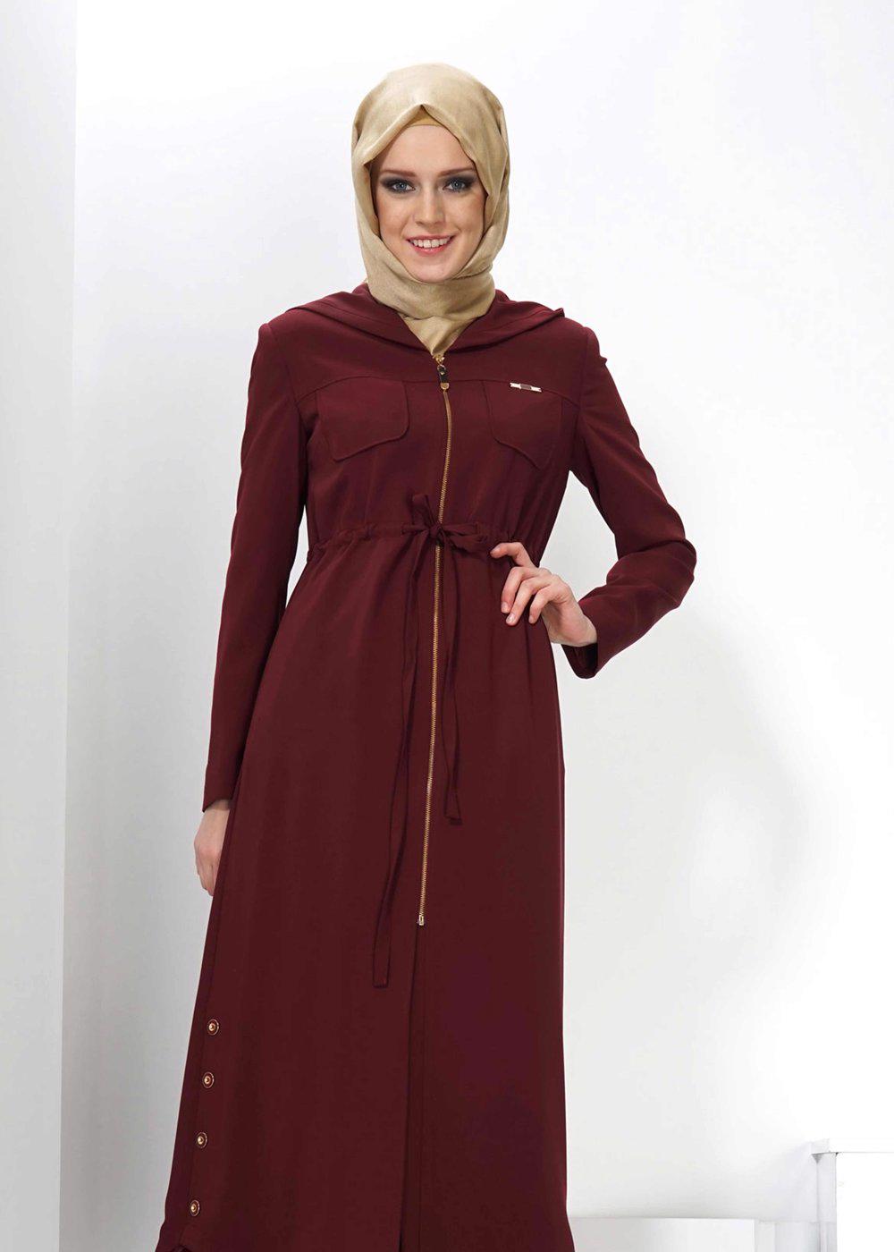 Tesettür giyim BORDO KAPÜŞONLU BELDEN BAĞLAMALI TRENÇKOT 1373 