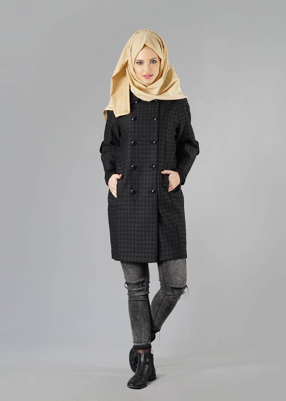 Tesettür giyim SİYAH TRUVAKAR KOL DÜĞMELİ BOL KESİM TRENÇKOT 1383