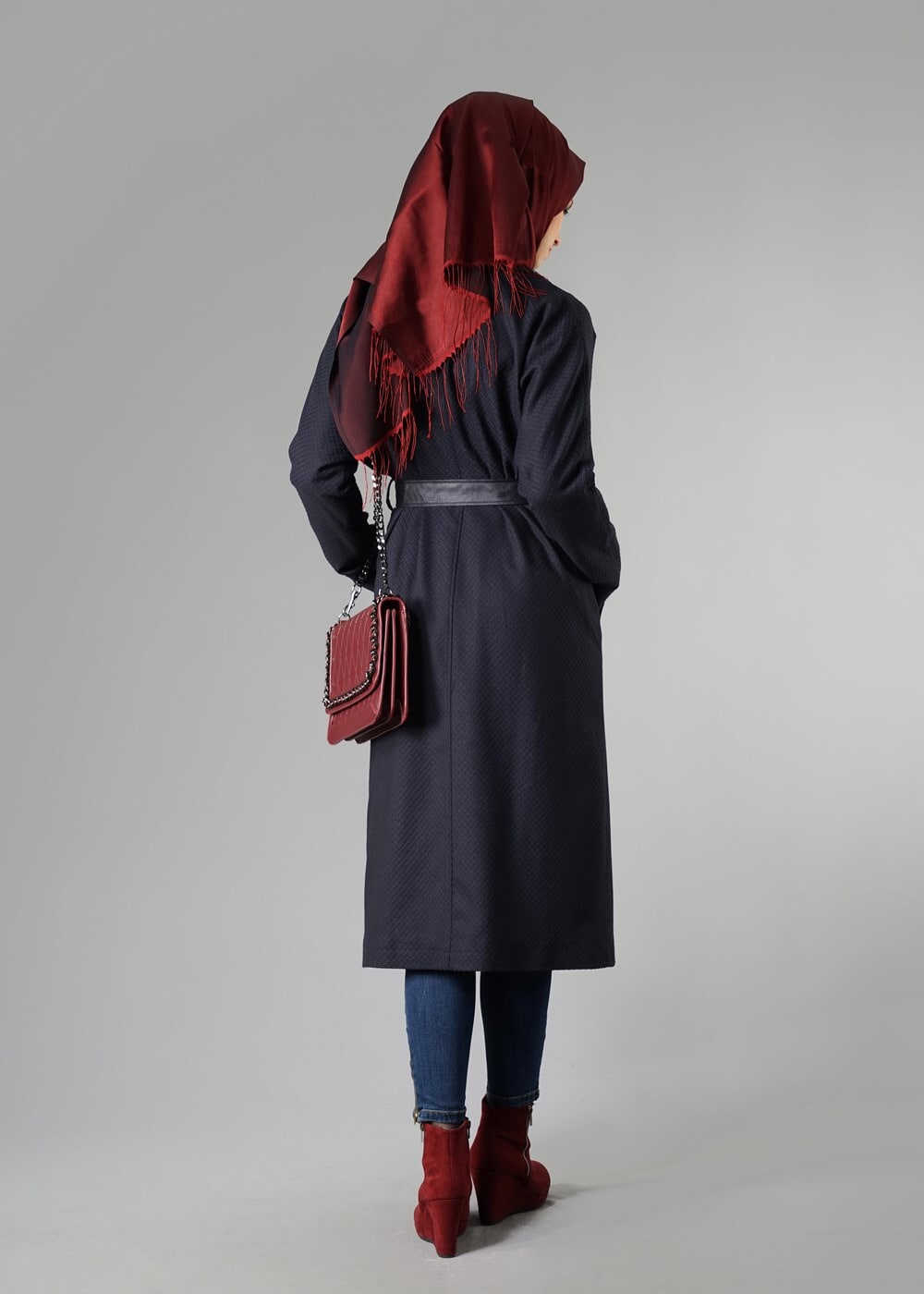 Tesettür giyim LACİVERT ÇENTİKLİ YAKA KUŞAKLI TRENÇKOT 1402