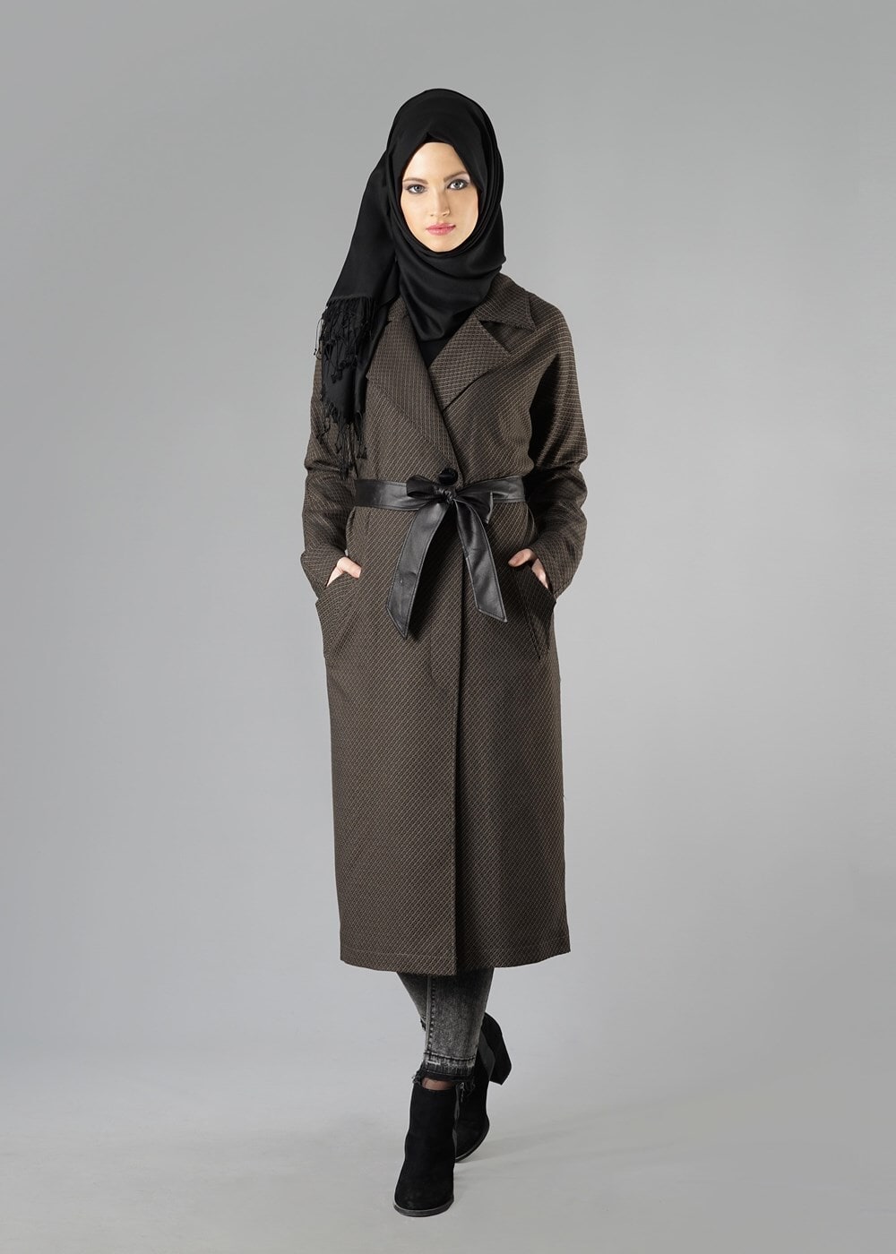 Tesettür giyim VİZON ÇENTİKLİ YAKA KUŞAKLI TRENÇKOT 1402