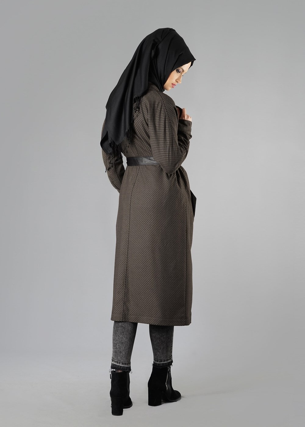 Tesettür giyim VİZON ÇENTİKLİ YAKA KUŞAKLI TRENÇKOT 1402