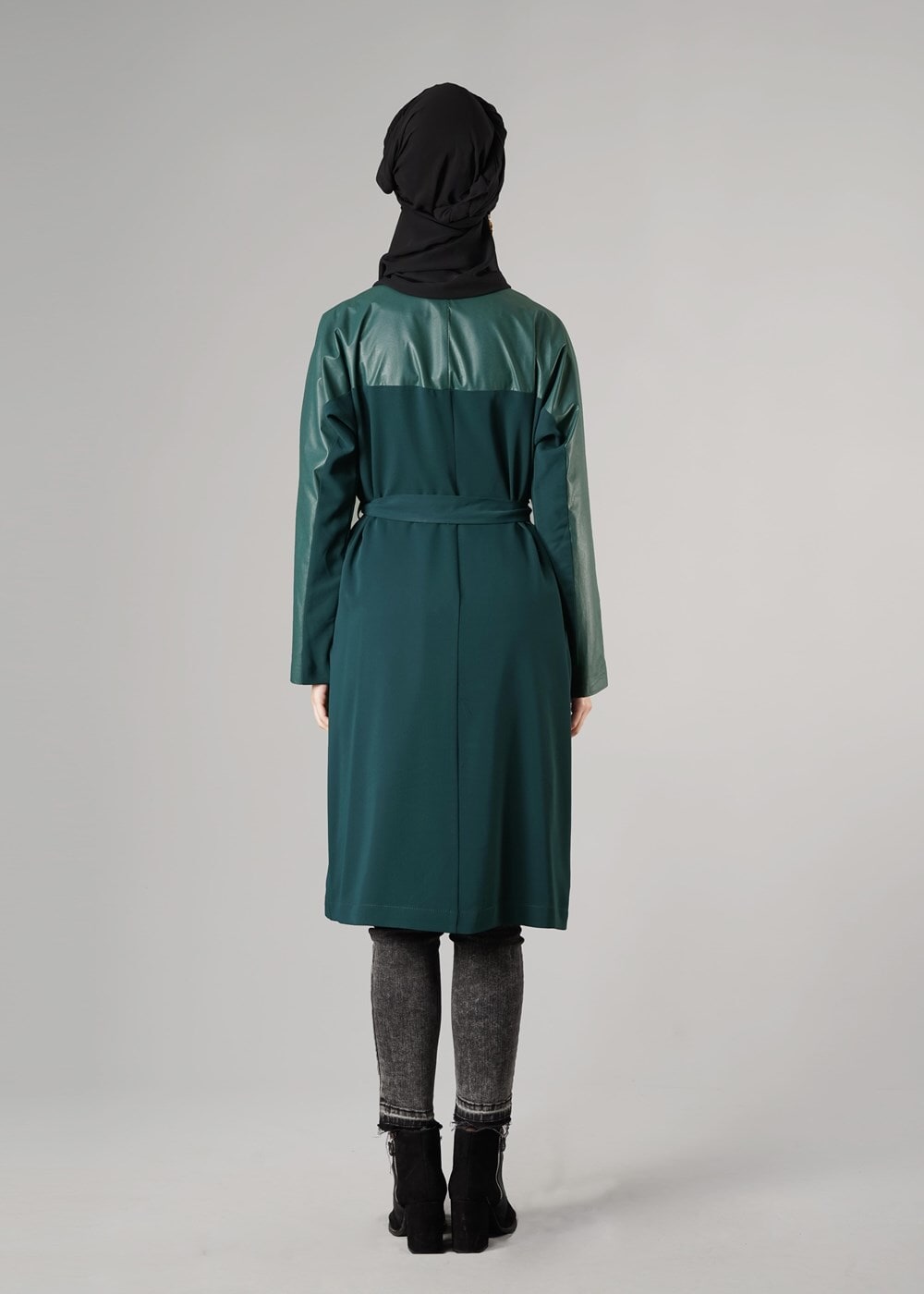 Tesettür giyim YEŞİL KOLLARI DERİ DETAYLI KUŞAKLI TRENÇKOT 1409