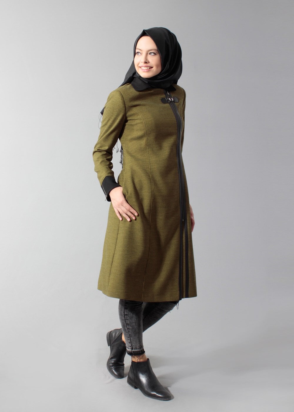 Tesettür giyim YEŞİL FERMUARLI SİVRİ YAKA TRENÇKOT 1593