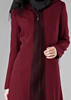 Tesettür giyim BORDO FERMUARLI KAPÜŞONLU TRENÇKOT 1603