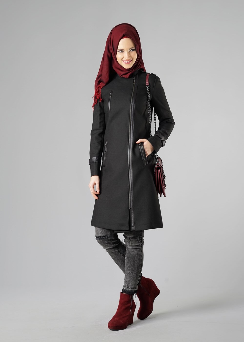 Tesettür giyim SİYAH FERMUARLI CEPLİ TRENÇKOT 1643