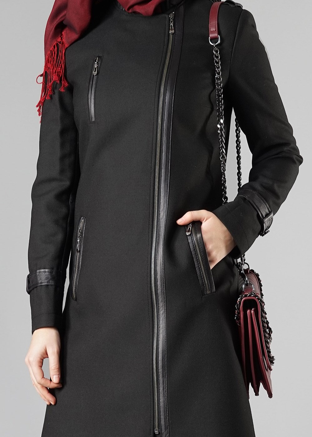 Tesettür giyim SİYAH FERMUARLI CEPLİ TRENÇKOT 1643