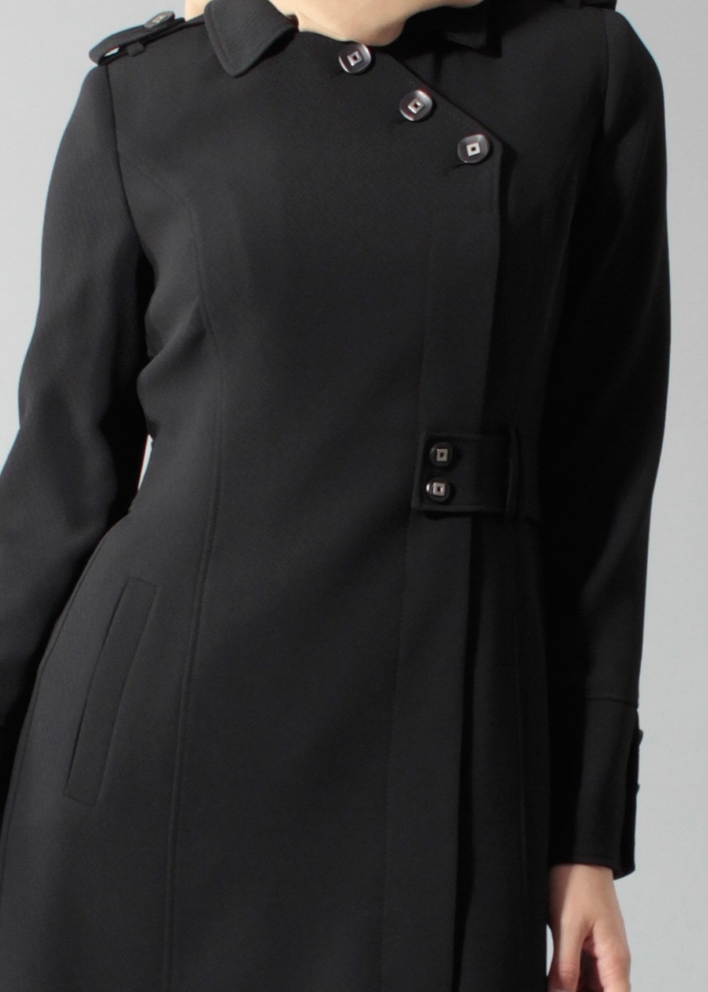 Tesettür giyim SİYAH DÜĞMELİ KLASİK TRENÇKOT 1668