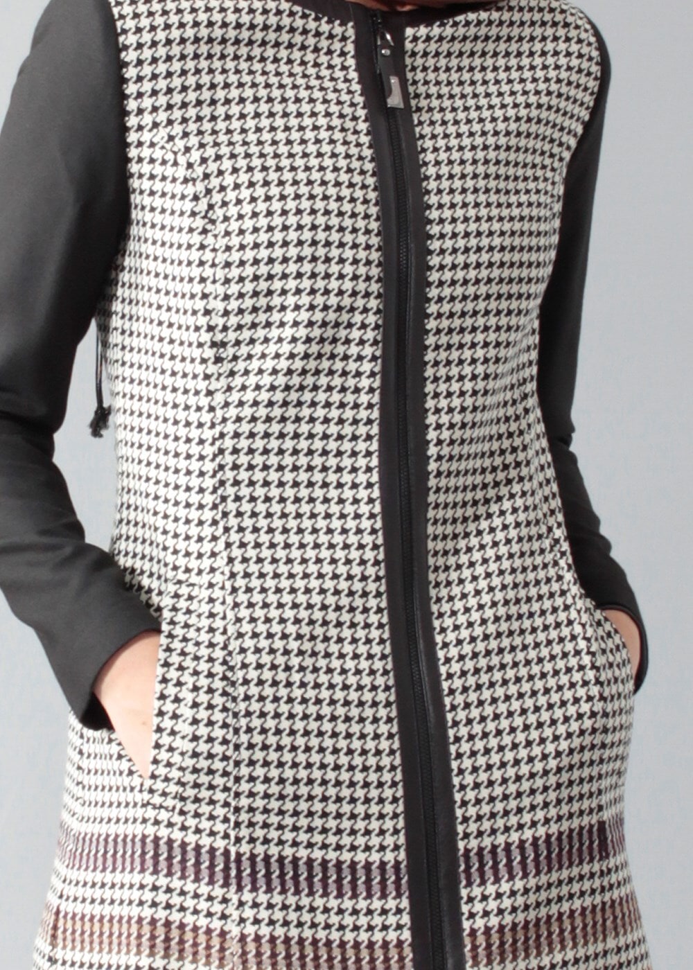 Tesettür giyim KREM KRUVAZE KAZAYAĞI DESENLİ FERMUARLI TRENÇKOT 1687