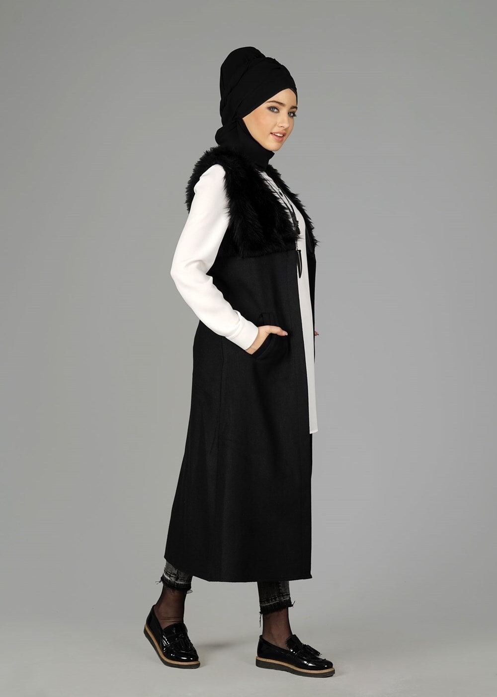 Tesettür giyim SİYAH KÜRK DETAYLI YELEK 2248 