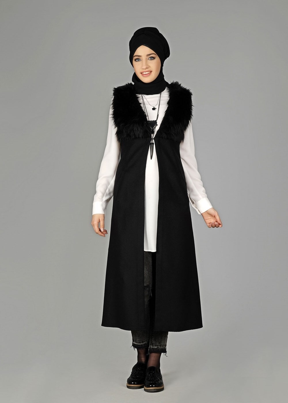 Tesettür giyim SİYAH KÜRK DETAYLI YELEK 2248 