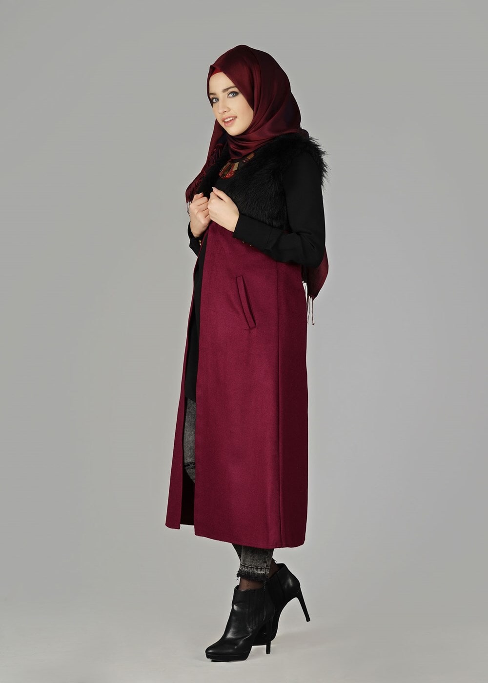 Tesettür giyim BORDO KÜRK DETAYLI YELEK 2248 