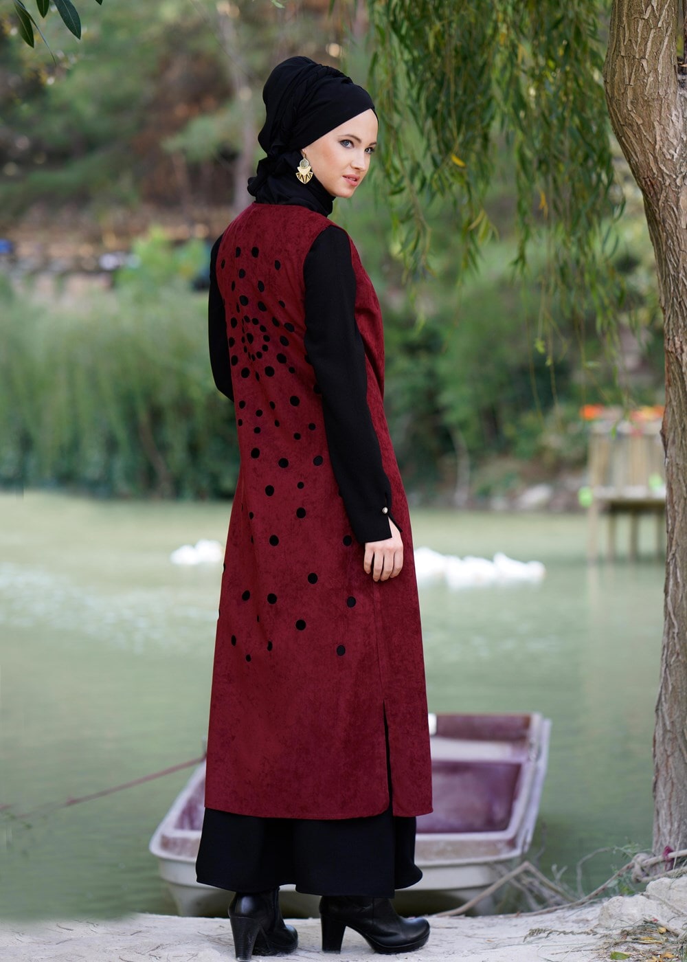 Vêtements hijab ROUGE BORDEAUX GILET EN DAIM À EMBELI 9528 